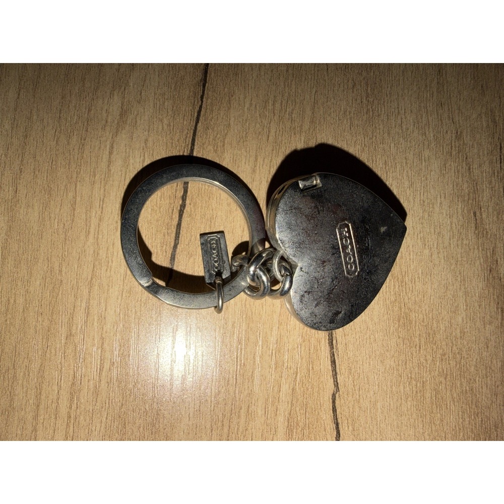 Coach RARE Poppy Heart Photo Frame Locket Key chain Fob - Picture 6 of 6